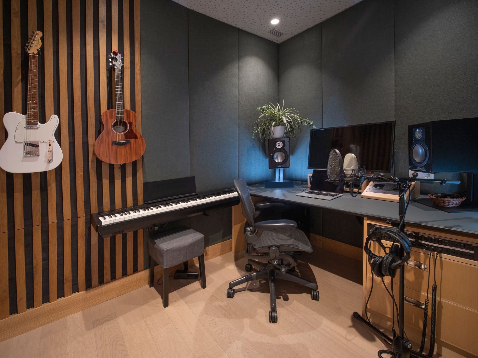 the bowie room, palma music studios